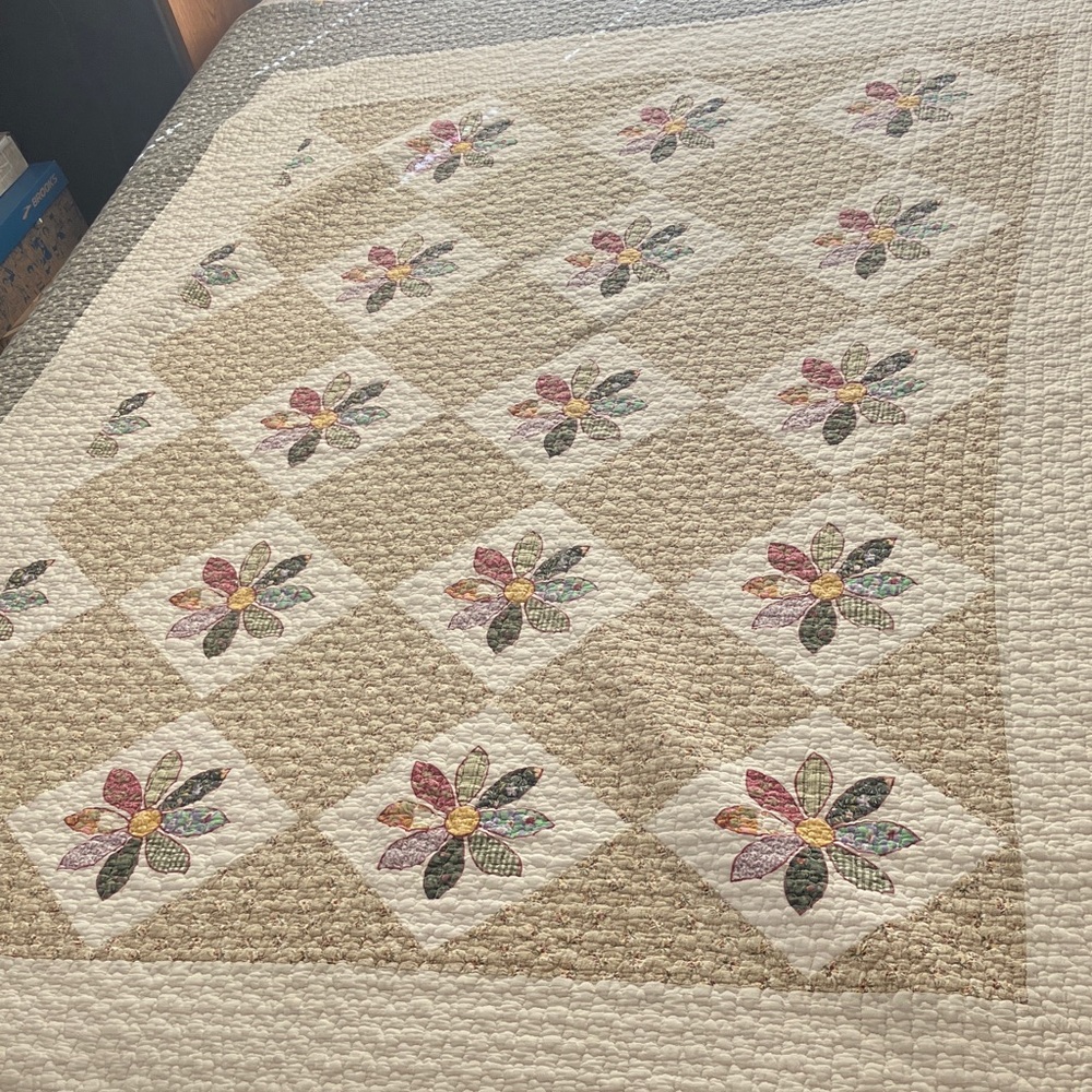 Hand Crafted Cream Floral Patchwork Quilt with Multicolor Petals